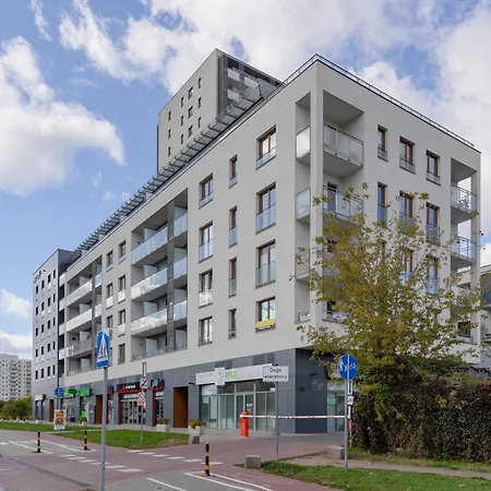 Metro Kondratowicza Warsaw Apartment With Parking By Noclegi Renters Esterno foto