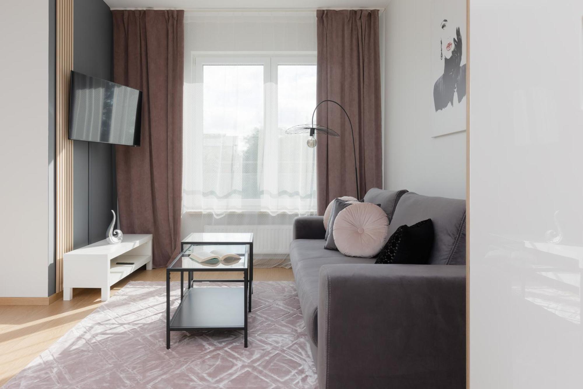 Metro Kondratowicza With Parking By Renters Appartamento Varsavia