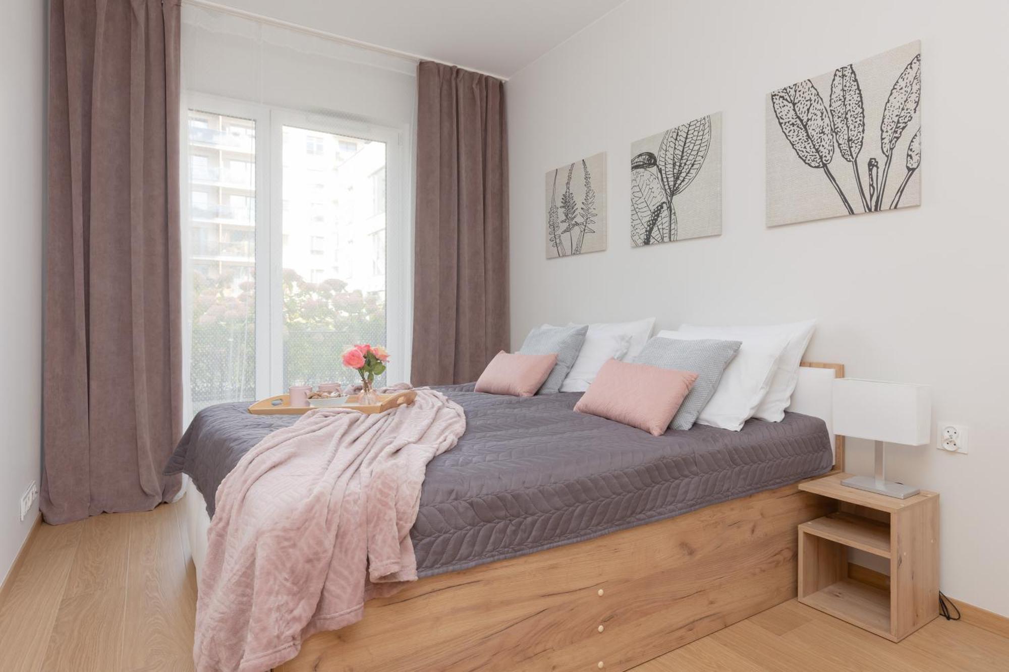 Appartamento Metro Kondratowicza With Parking By Renters *