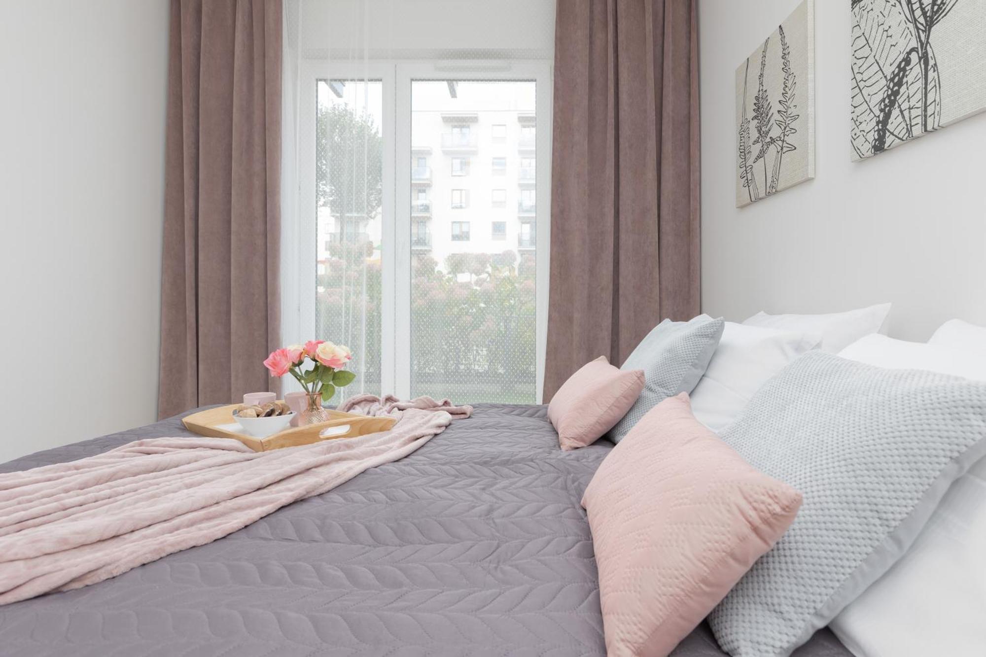 Appartamento Metro Kondratowicza With Parking By Renters Varsavia